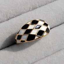 Load image into Gallery viewer, Checkered Dome Rings - SHOPPRETTYPISTOL