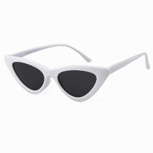 Load image into Gallery viewer, Classic Cat-Eye Sunglasses