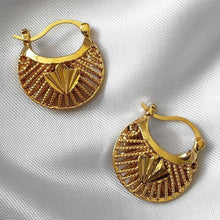 Load image into Gallery viewer, Minimal hoop earrings womens