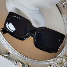 Load image into Gallery viewer, Retro Square Sunglasses